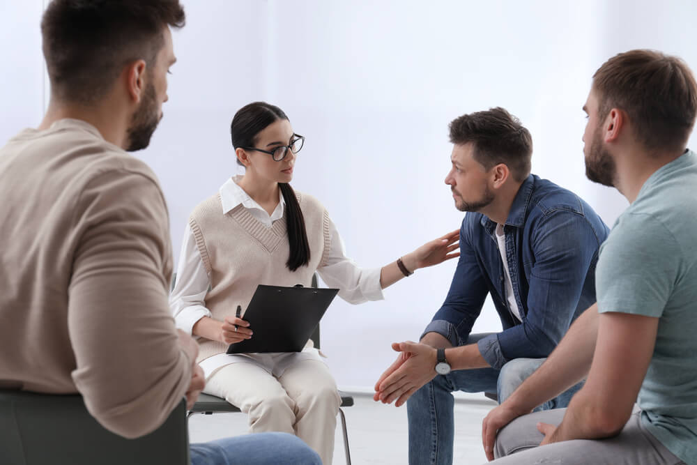 Luxury Rehab Facility Sylvan Detox Allows Clients to Use Their Phones During Addiction Treatment